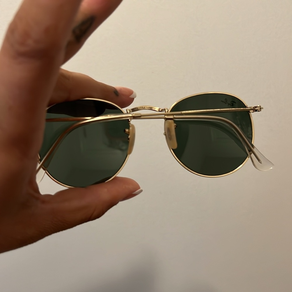 Ray-Ban Sunglasses - Picture 3 of 3